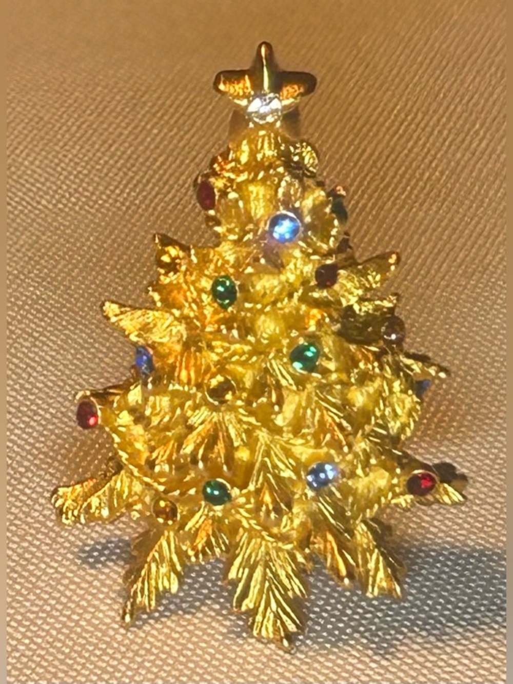 Merksamer Signed 1996 Christmas Tree Brooch with Multicolor Rhinestones